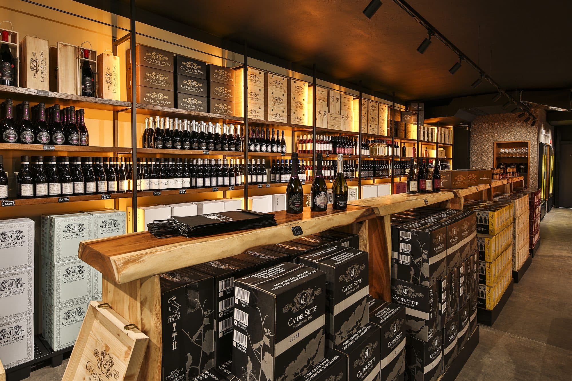 Il Ca' del Sette Wine Shop & Restaurant di Lazise